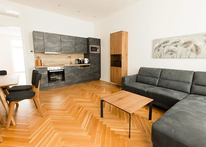Nadland Apartments B61