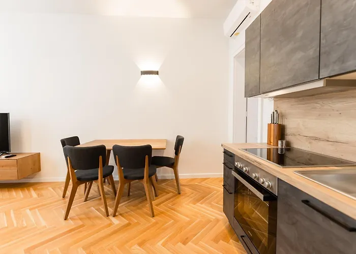 Nadland Apartments B61