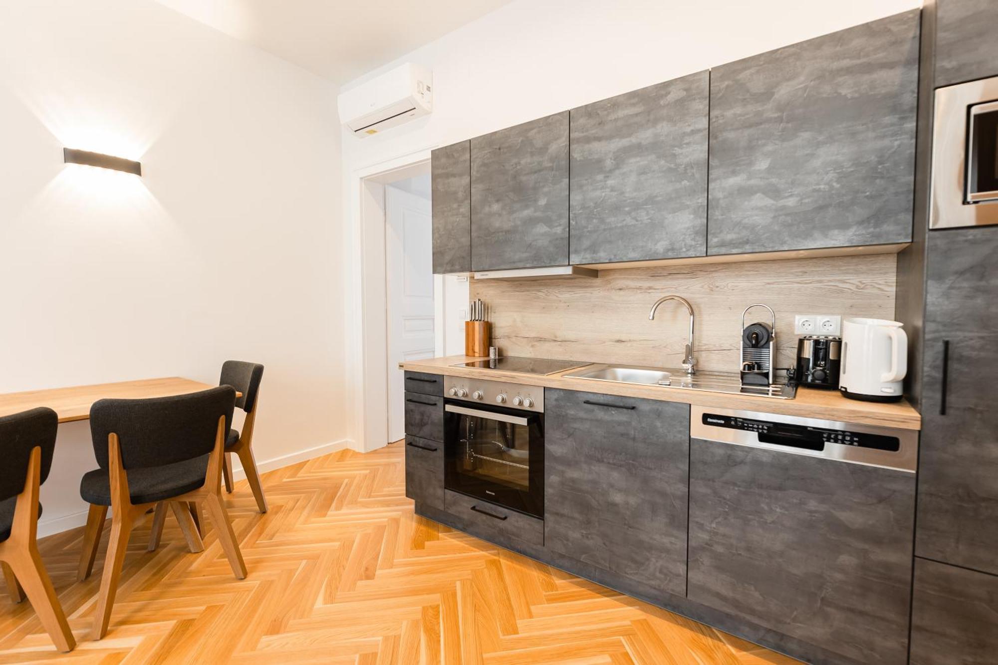 Nadland B61 * Vienne